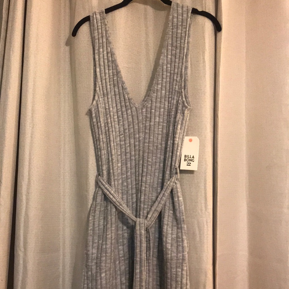 NWT Billabong super soft jumpsuit w pockets! S